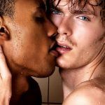 gay_kiss_0