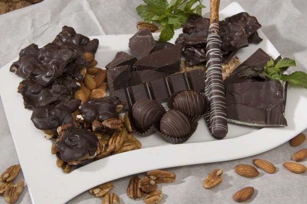 Ciocolata neagra scade colesterolul si tensiunea