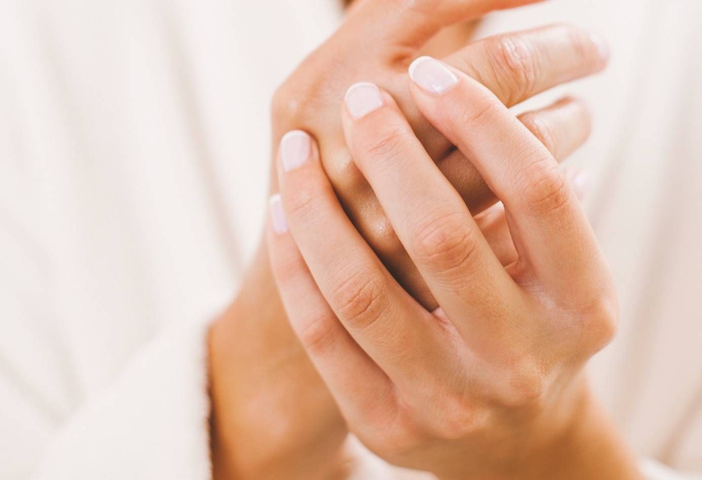 Soluții pentru ciuperca unghiei și cele mai frecvente probleme care pot apărea la nivelul unghiilor