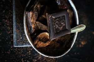 ciocolata, beneficii pentru sanatatea persoanelor de peste 50 de ani