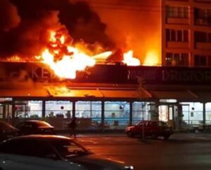 incendiu fast-food