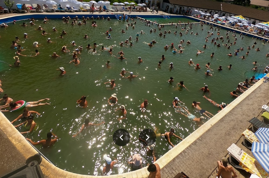 Piscina publica in Ocnele Mari