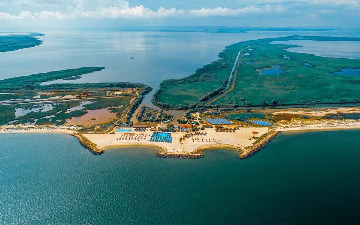 Cel mai frumos loc de pe litoralul românesc. Stațiunea unică în Europa de care mulți români nici nu au auzit