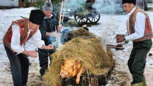 Tradiția tăierii porcului de Crăciun