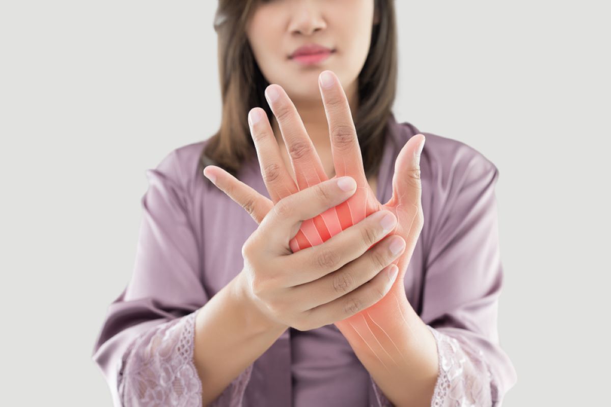 Nutriționist: 6 alimente care reduc durerile și inflamația. Spune adio durerilor articulare!