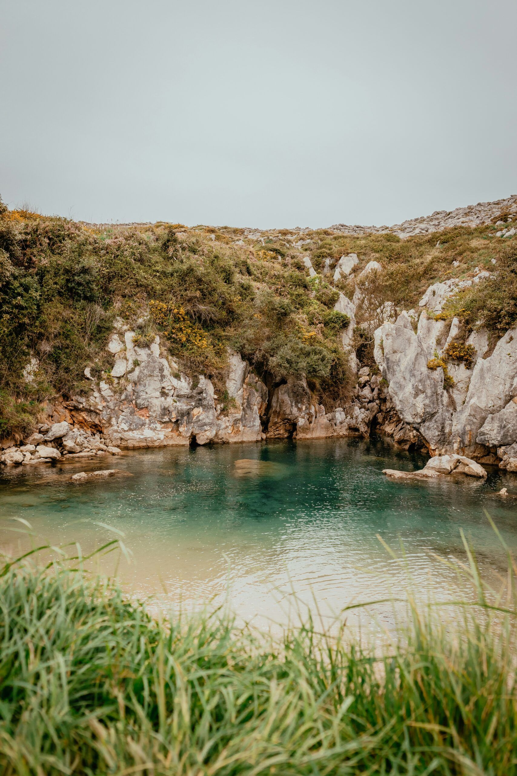 Această plajă ascunsă este una dintre cele mai frumoase din lume