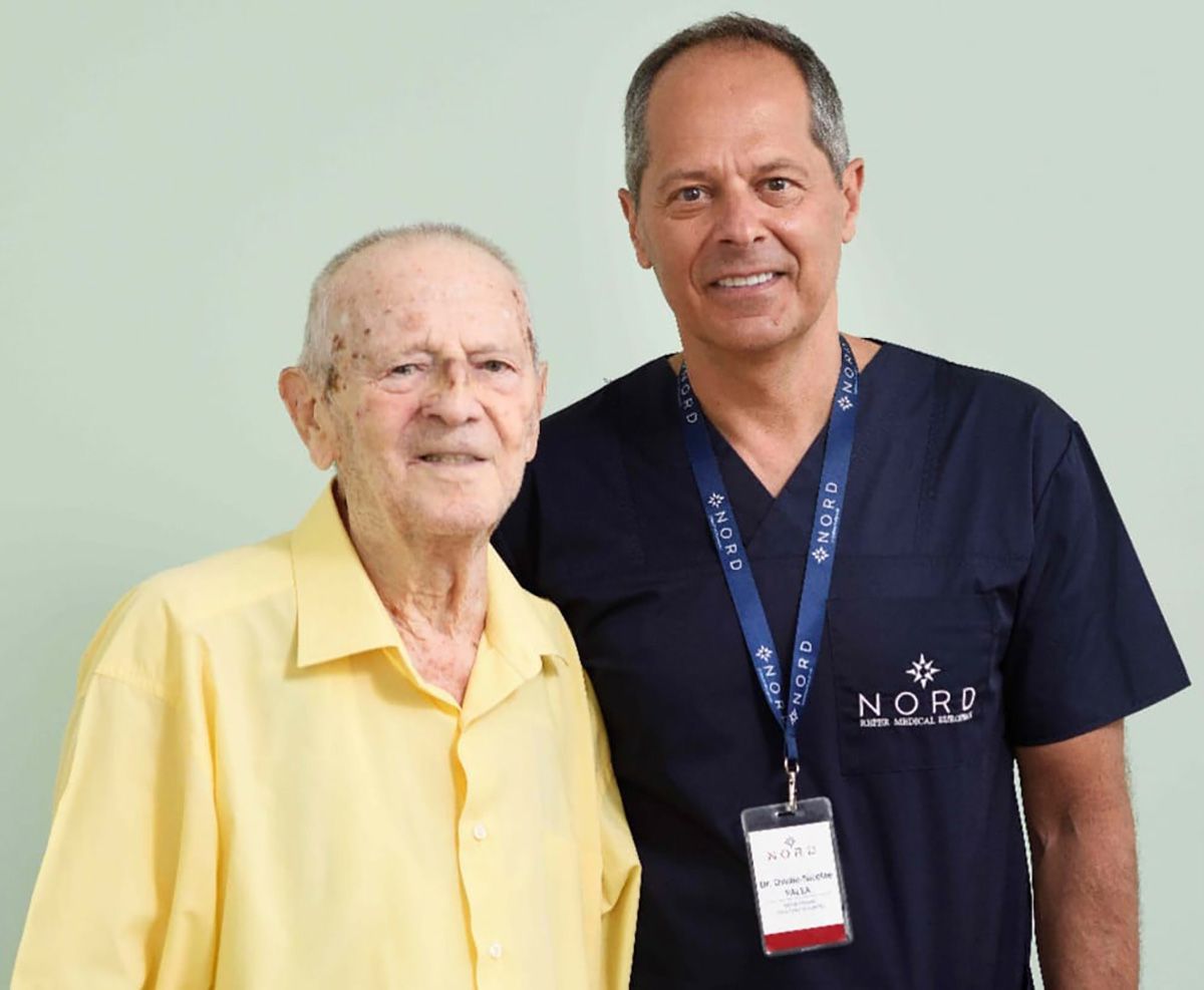 La aproape 95 de ani, ultimul supraviețuitor de la Auschwitz din București operat cu succes de dr. Ovidiu Palea la Nord Pipera