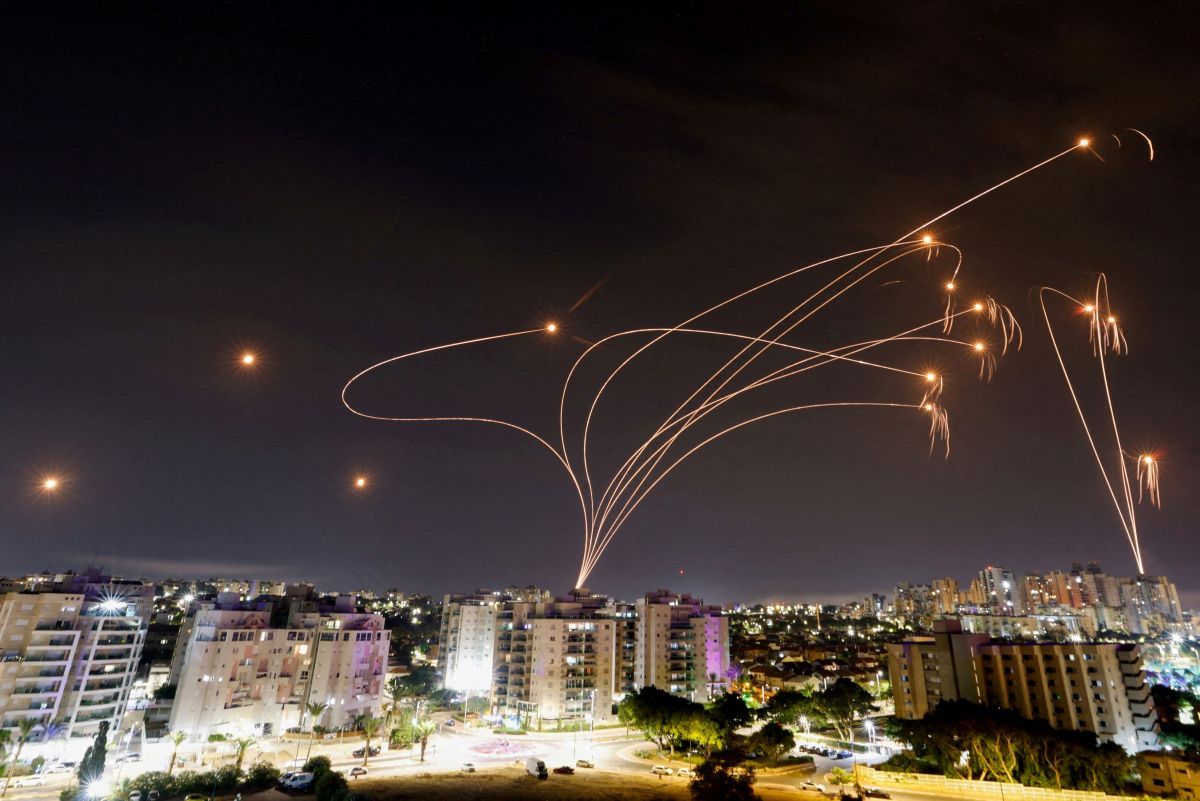 România importă Iron Dome, cel mai cunoscut sistem defensiv anti-aerian din lume. Scutul care apără Israelul va proteja și orașele noastre