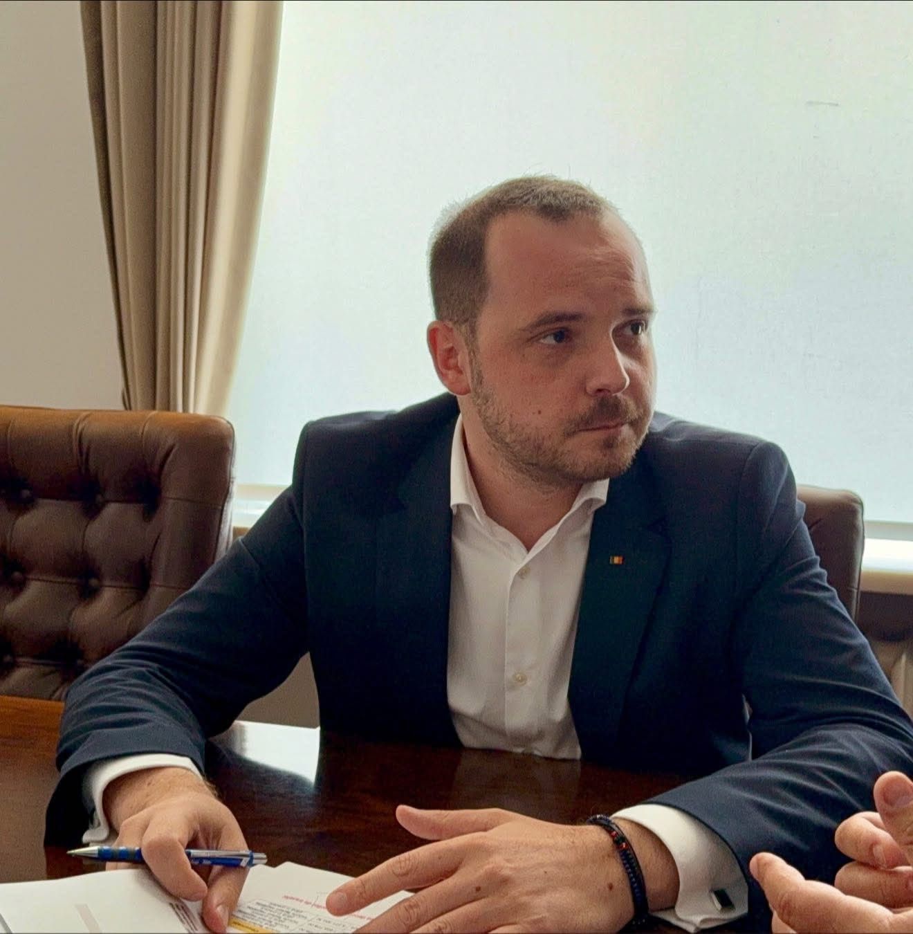 Ministrul Sănătății: Scuze poate găsi oricine, dar puţini sunt cei care construiesc spitale şi salvează vieţi!