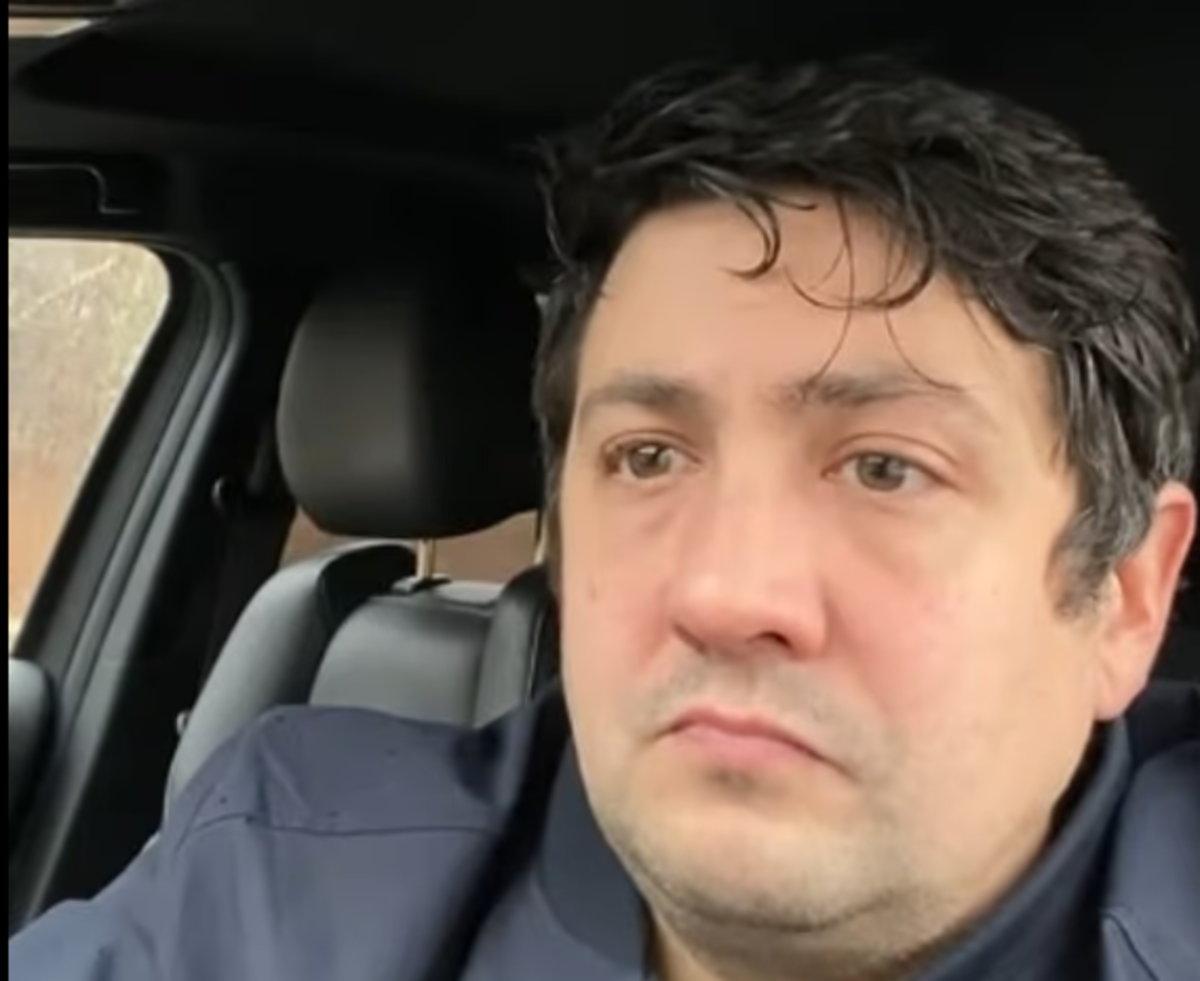 „Soția mea se luptă cu un cancer care ucide mai mult de jumătate dintre femeile care îl au – au existat semne pe care le-am ratat… nu faceți aceeași greșeală”