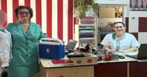 o doctorita incaseaza bani cas din vacanta