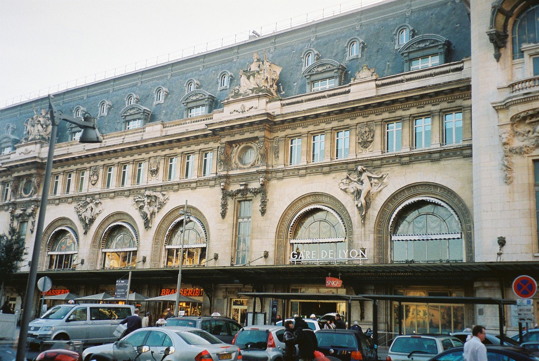 ”Gare de Lyon” din Paris a fost evacuată după ce a avut loc o explozie